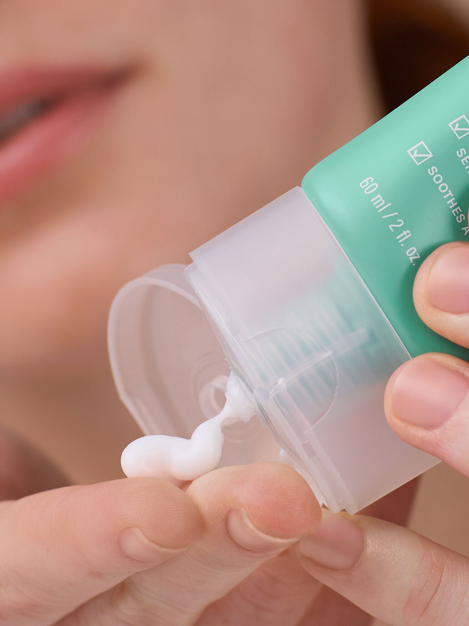CALM Rescue & Repair Weightless Moisturizer